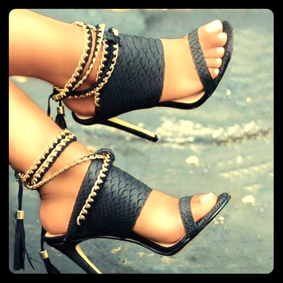 Shoes - Women’s Shoes